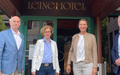 MIT besucht gemeinsam mit Christine Karasch Unternehmen in Pattensen